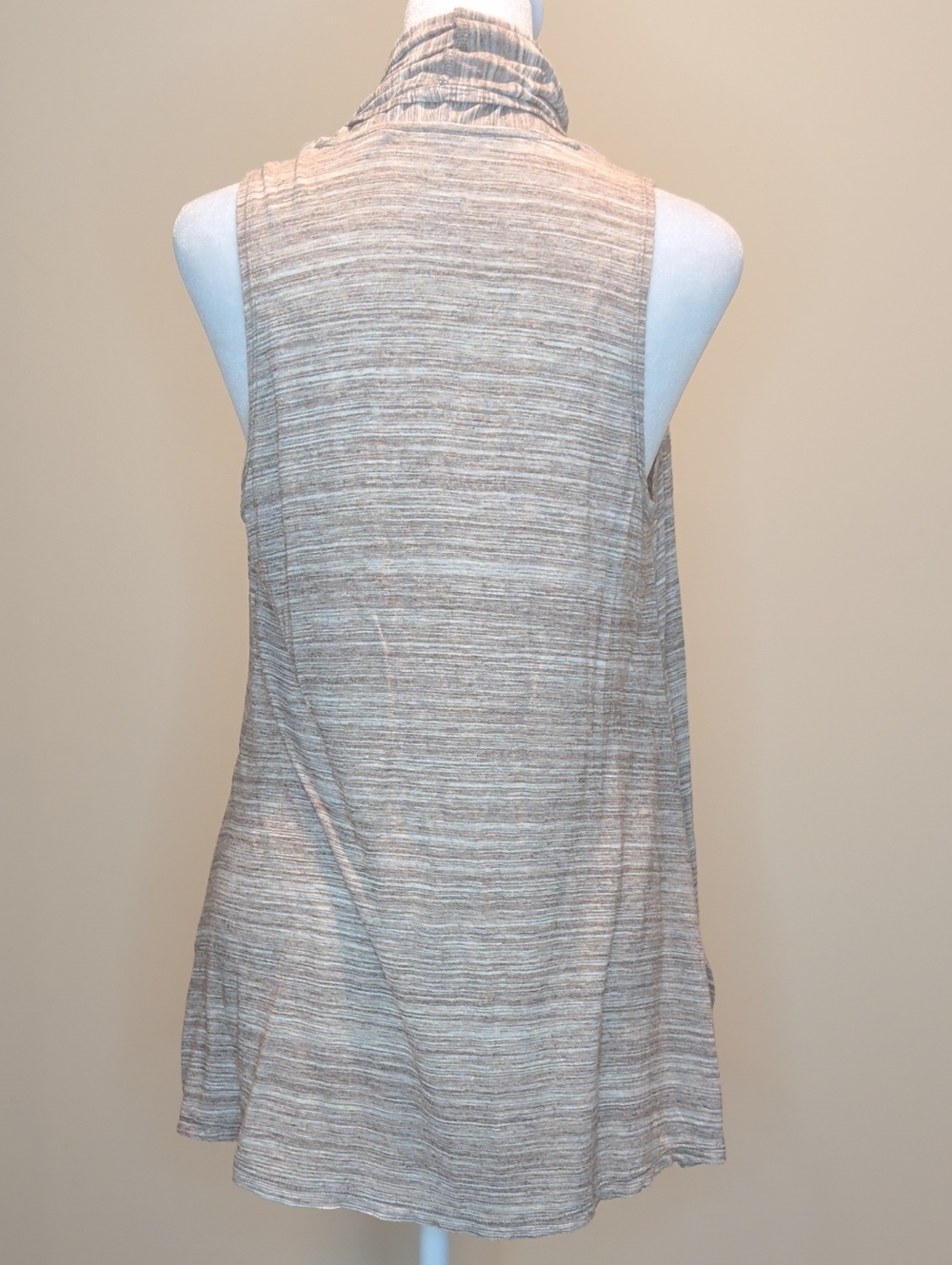 New York & Company Lt Heathered Beige and Brown Open-Front Sleeveless Cardigan - Picture 6 of 10